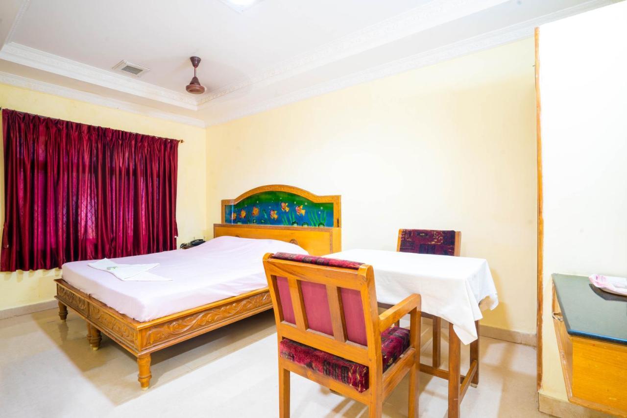 Hotel TamilNadu, Courtallam I Kuttālam Esterno foto